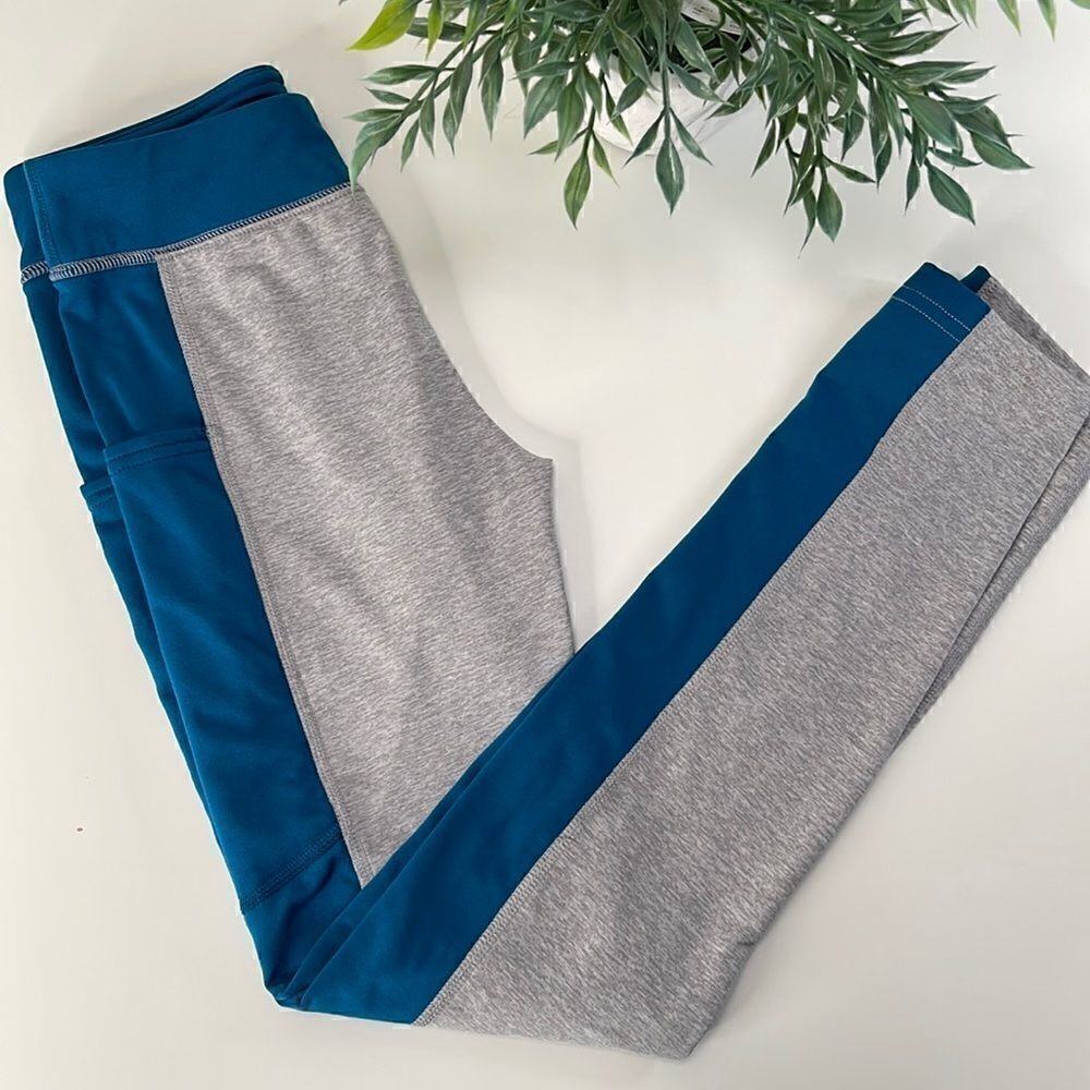 Athletic Worksβleggings.Β βYogaβorβrunningβpants.ββSizeβGirlsβLargeβ(10-12).